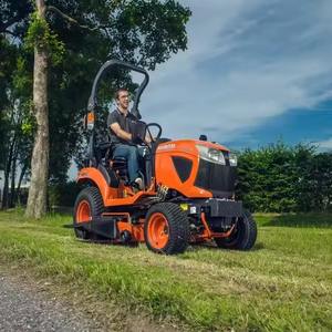 Tracteur tondeuse Kubota B2601 4x4 Moteur et boîte de vitesses numériques Livraison rapide Mini tracteur de jardin agricole en stock - Product Image 3