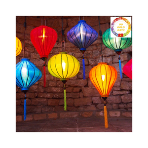 Farol de Seda Vietnamita Hecho a Mano para Festivales Culturales, Mercados Nocturnos y Decoración del Hogar - Product Image 2