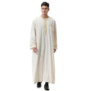 批发穆斯林男士卡塔尔thobe侧袋男士新设计刺绣胸jalabiya男士阿拉伯thobe超大