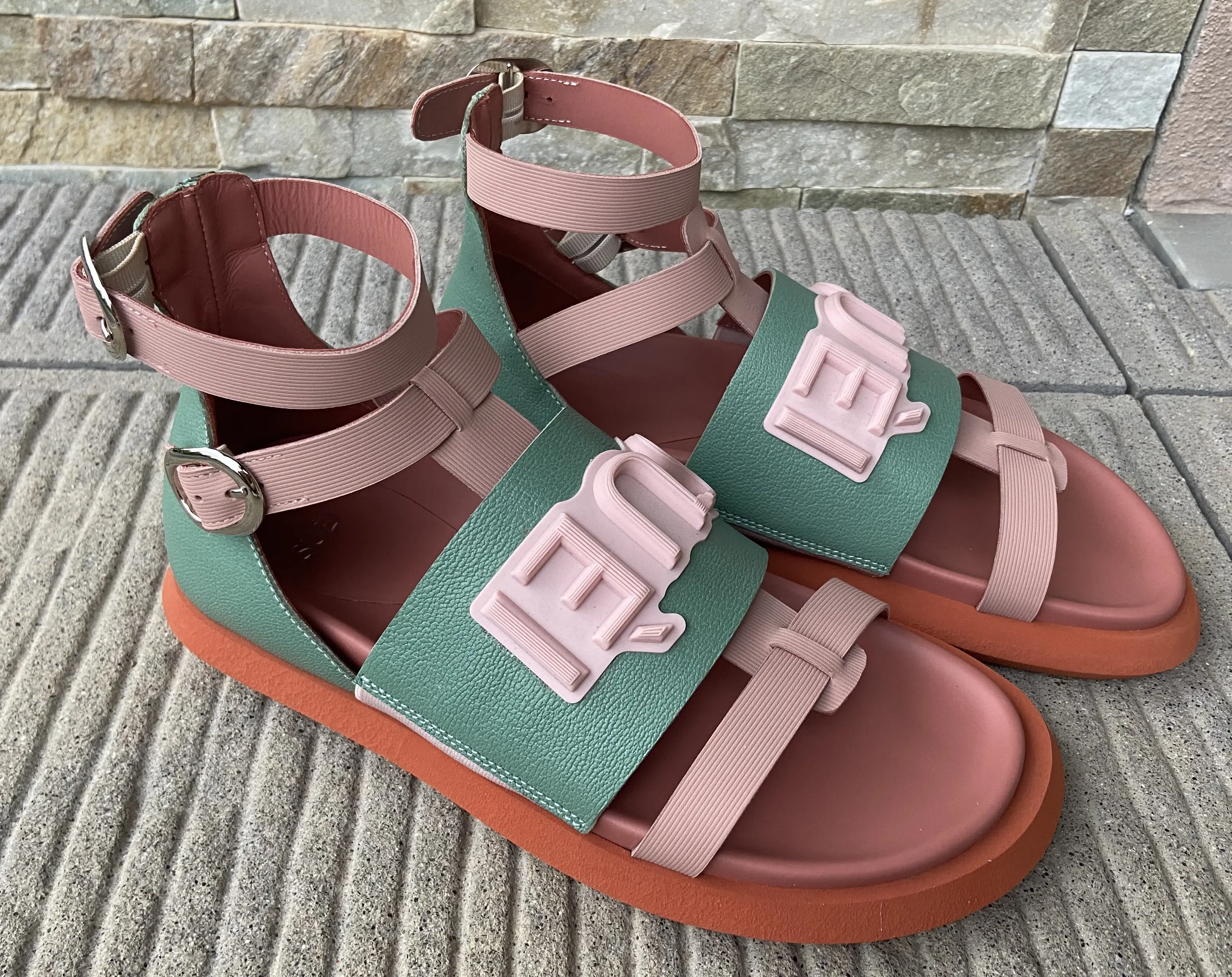 Top Quality Made in Italy Leather Two tones Light Pink and Tiffany Color Comfortable Flat Shoes Fashion Sandals