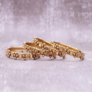 Brazaletes de latón estilo puño tribal antiguo con base ancha y textura de corte áspero y detalles perfectos - Product Image 4