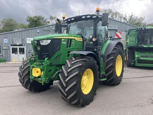 รถแทรกเตอร์สำหรับงานเกษตร 2020JD 6R 215 แรงม้า 210 แรงม้า พร้อมห้องโดยสารแบบปิด สำหรับงานภาคเกษตร - Product Image 4