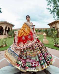 Navratri Diseñador especial Muselina Algodón Impreso digital y trabajo de espejo real Lehenga Choli y trabajo manual Trabajo de encaje Borde Dupatta - Product Image 4