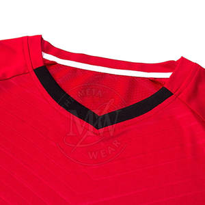 Uniforme de fútbol de poliéster 100% respetuoso con el medio ambiente transpirable de secado rápido de alta calidad hecho profesional, ropa deportiva cómoda de verano - Product Image 2