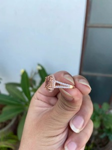 แหวนหมั้นมอร์แกไนต์สีพีชธรรมชาติ-แหวนมอร์แกไนต์สีโรสโกลด์-แหวนมอร์แกไนต์ทรงรี-ของขวัญครบรอบสำหรับเธอ - Product Image 3