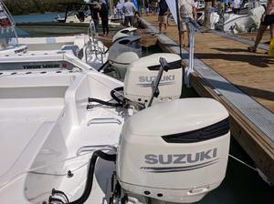 Moteur hors-bord industriel 4 temps de 15 à 115 CV, idéal pour le bricolage (DIY) et les projets OEM/ODM, avec garantie de 3 ans - Product Image 3