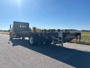 Camión de Plataforma M2 2020 – Potente Motor de 220 HP, Transmisión Automática de 7 Velocidades, Resistente y Duradero - Product Image 5