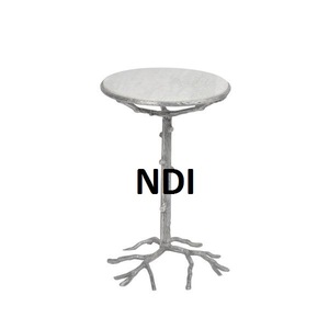 Mesa auxiliar de sofá de diseño hecho a mano respetuoso con el medio ambiente, mesa de centro de aluminio de forma redondeada, mesa de centro de acabado antiguo - Product Image 4