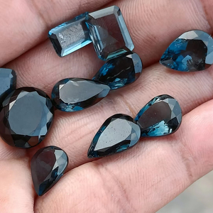 Mehrajudin Gems, Topacio Azul de Londres, Gema Natural Suelta, Mayorista de Jaipur, Ofrece Corte de Diferentes Formas, 4-12 Quilates, Certificado por Terceros - Product Image 1