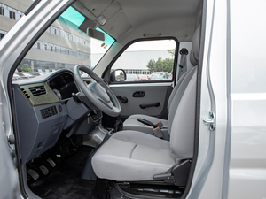 Camionnette diesel neuve Jinbei T30 de Chine, transmission automatique, conduite à gauche, sièges en cuir, barre de toit en alliage d'aluminium, R17 - Product Image 3