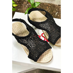 Summer Black Woven Flat <b>Sandals</b> <b>Elastic</b> Back Open Closed Toe Breathable Lightweight PU Insole Fashion Trend for Beach Occasions - Product Image 4