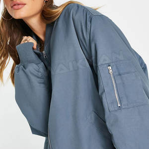 Blousons d'aviateur en toile pour femmes personnalisés vêtements de sport d'hiver respirants avec accents en cuir pour vêtements de plein air - Product Image 5