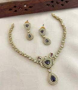 Ensemble de bijoux de mode de luxe avec collier et boucles d'oreilles en zircons pour les fêtes de mariage femmes et filles - Product Image 3