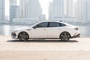 Hyundai Sonata 2.5L N Line Premium, nuevo/usado, transmisión automática, sedán, 194 HP - Product Image 4