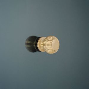 Boutons de meuble carrés en laiton, conçus pour les meubles contemporains, les cuisines modulaires, l'ameublement moderne, option de quincaillerie durable - Product Image 5