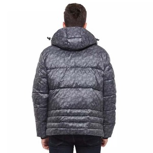 Veste matelassée style High Street pour hommes Vêtements de sport avec capuche résistante à l'eau et fermeture à glissière Manteau d'hiver OEM - Product Image 3