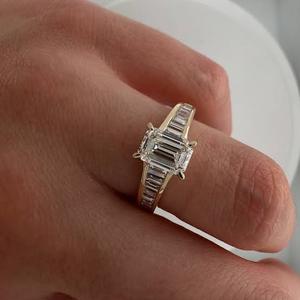 แหวนหมั้นเพทายชุบทอง24K ทำด้วยมือเครื่องประดับสเตนเลสดีไซน์คลาสสิกและซับซ้อน - Product Image 1