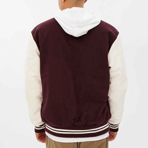 Chaqueta Estilo Universitaria para Hombre en Color Granate Oscuro y Crema con Ribete a Rayas, Cierre de Botones a Presión, Abrigo Urbano Premium de Moda - Product Image 6