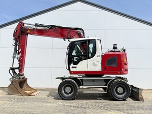 Chariot élévateur contrepoids tout-terrain Liebherr A918 3 tonnes, moteur essence, compact Litronic - Product Image 6