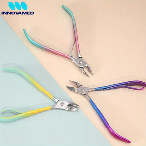 Coupe-cuticules professionnels en acier inoxydable à lame affûtée, outil de manucure et pédicure par INNOVAMED - Product Image 4