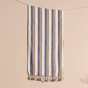 Toalla de Playa Turca al por Mayor - Hammam Rosa con Rayas Azules, 100% Algodón Turco, Proveedor OEM para Hoteles, Piscinas y Spas - Product Image 5