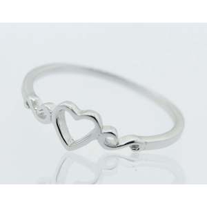 แหวนรูปหัวใจเปิดแบบเรียบง่าย - Product Image 1