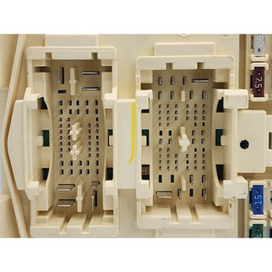 PORTAFUSIBLES Y UNIDAD DE CONTROL DEL CUERPO DE LA COMPUTADORA HYUNDAI i10 2ª Serie 91952B9110 G4LA gasolina 1248 (11>13) - Product Image 4