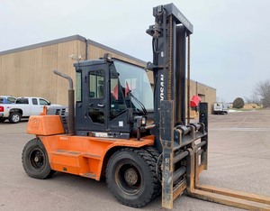Nouveaux chariots élévateurs pneumatiques à vendre transpalette à moteur diesel pour restaurants ateliers de réparation de machines imprimeries vente au détail - Product Image 1