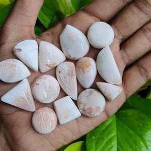 Cabujón de Scolecita Blanca Natural, Grado AA+, Plata de Ley, Diseño Clásico, Tonos Pastel Suaves, Patrones Únicos, Acabado Liso - Product Image 5