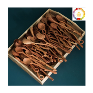 Cuchara de Madera en Forma de Corazón Hecha a Mano, Ecológica para Cocinar, Revolver y Servir en la Cocina - Product Image 3