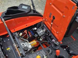 Tondeuse à gazon commerciale diesel à rayon de braquage nul Kubota ZD1211L-3-72 2025, 24,8 CV, robuste - Product Image 6