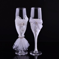 Cadeaux de décorations de mariage Robe de mariée personnalisée Verre à vin Verres à champagne faits à la main pour les mariés