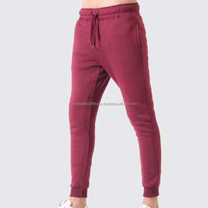 ชุดวอร์มฤดูหนาวแบบพรีเมียมสำหรับผู้ชาย ทรงสปอร์ต ดีไซน์ทันสมัย เนื้อผ้านุ่ม สวมใส่สบาย พร้อมฮู้ดและกางเกงจ็อกเกอร์ เหมาะสำหรับการสวมใส่ในชีวิตประจำวัน - Product Image 2