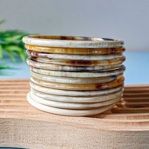 BOOST BUFFALO HORN Hecho a mano de lujo al por mayor Natural Buffalo Ox Cow Horn Bangle Joyería de moda para hombres y mujeres - Product Image 1