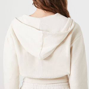 Vente en gros de sweat-shirt de gym à manches longues en coton pour femmes sweat-shirt à capuche court avec logo personnalisé pour femmes - Product Image 5