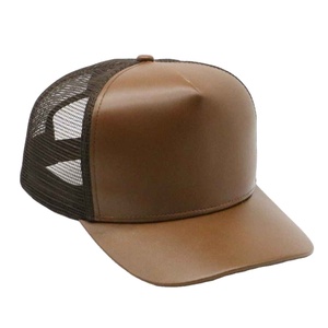 Casquette camionneur personnalisée avec cinq panneaux en cuir PU Style snapback de haute qualité et option de logo avec patch de broderie - Product Image 4