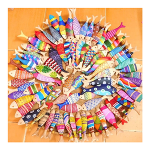 Producto artesanal de madera con acabado impecable para decoración de interiores y distribución comercial - Product Image 1