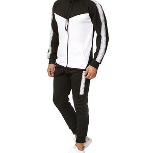 Conjunto de chándal de poliéster ligero en blanco para hombres Personalización completa Venta al por mayor Chándales cortavientos disponibles en todos los tamaños - Product Image 1