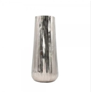 Vente chaude Vase À Fleurs pour La Maison Jardin Restaurant Jardinière Titulaire décoratif En Métal Fer fleur Planteur vase - Product Image 1