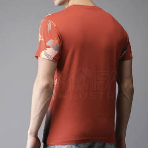 T-shirts à sublimation personnalisée pour hommes T-shirts en polyester 100% imprimés en couleur pour le sport et les vêtements décontractés - Product Image 3