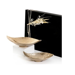 Juego de 2 cuencos decorativos de aluminio color dorado, forma y tamaño personalizados, cuenco para frutas, accesorios para mesa. - Product Image 1