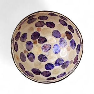 ชามมะพร้าวสไตล์โบฮีเมียน ประดับมุก งานฝีมือธรรมชาติ สำหรับเสิร์ฟอาหาร ตกแต่งบ้าน ใช้บนโต๊ะอาหาร จากเวียดนาม - Product Image 3