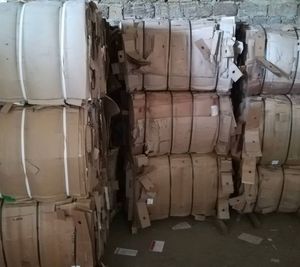 Papel Reciclado Ruso Premium OCC 11 y 12 en Paquetes Marrones para Reciclaje - Product Image 4