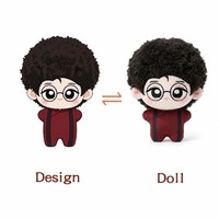 Poupée en peluche afro personnalisée avec lunettes rondes et salopette, jouet en peluche doux, cadeau