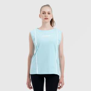 Camiseta sin mangas transpirable azul cielo, esencial para días de descanso, tejido de punto - Product Image 4