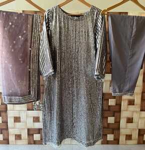 Haute qualité femmes indien pakistanais Salwar Kameez semi-pur en mousseline de soie avant entièrement broderie Dupptaa travail doux Net Mali pantalon - Product Image 3