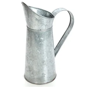 Jarra de agua de hierro de calidad superior con mango liso, artículo de decoración para el hogar y el jardín hecho en India - Product Image 1