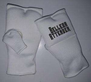 Gants de compétition d'entraînement de karaté Kyokushin WKF de haute qualité mitaines de karaté élastiques en coton - Product Image 1