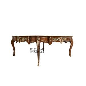 Mesa de Centro Cuadrada de Lujo con Incrustaciones de Marquetería Hechas a Mano y Detalles en Latón para una Decoración Elegante de la Sala de Estar - Product Image 3