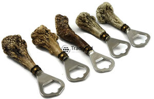 Ouvre-bouteille traditionnel en corne pour les cadeaux de qualité supérieure et la décoration de cuisine rustique par Tradebyd - Product Image 4